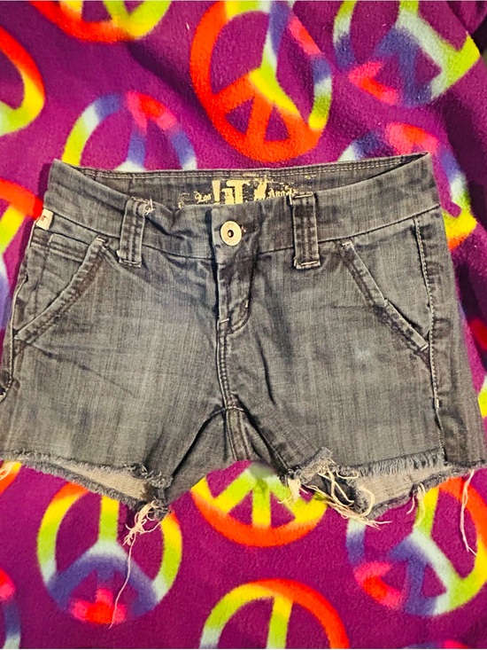 !it jeans Pants - !it jeans Dark Gray Frayed Denim Cutoff Shorts